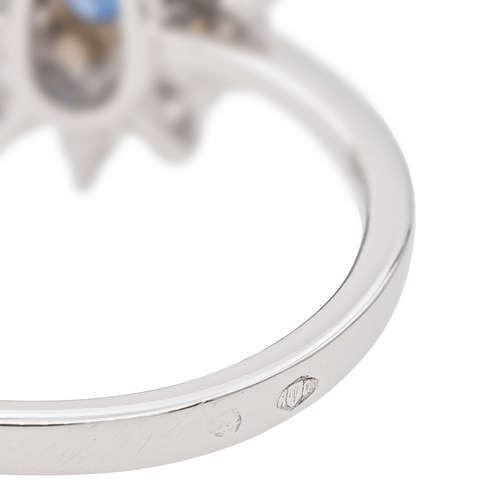 Bague 54 Bague pompadour en or blanc 18 carats saphir et diamants 58 Facettes 3282600CN