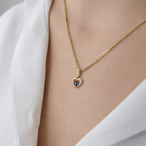 Pendentif Pendentif cœur en or jaune 18 carats, saphir poire et diamants 58 Facettes 32934