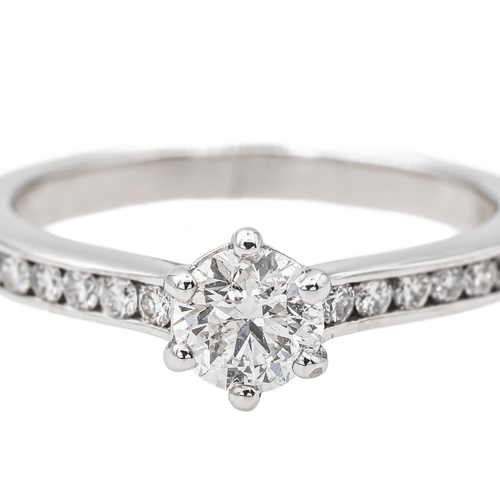Bague 51 Bague solitaire en or blanc 18 carats avec diamants 58 Facettes 3384912CN