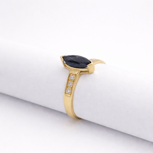 Bague 53 Bague marquise saphir et diamants en or jaune 18 carats 58 Facettes 34425