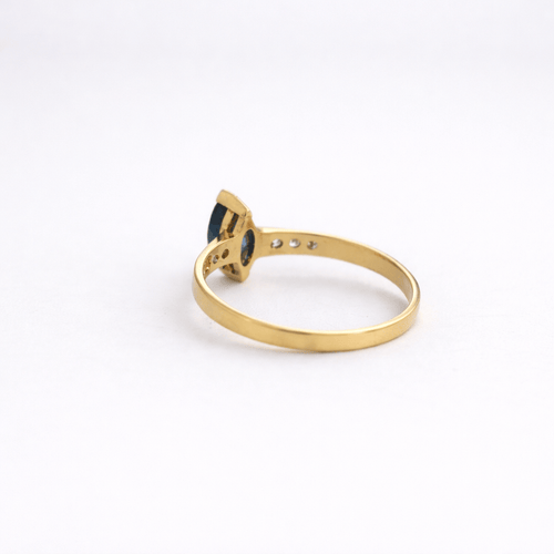 Bague 53 Bague marquise saphir et diamants en or jaune 18 carats 58 Facettes 34425