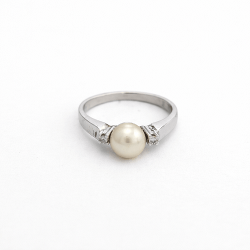 Bague 54 Bague perle et diamants en or blanc 18 carats 58 Facettes 34431