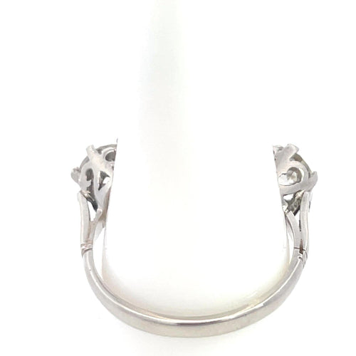 Bague Bague de fiançailles en platine à trois diamants taille ancienne 58 Facettes