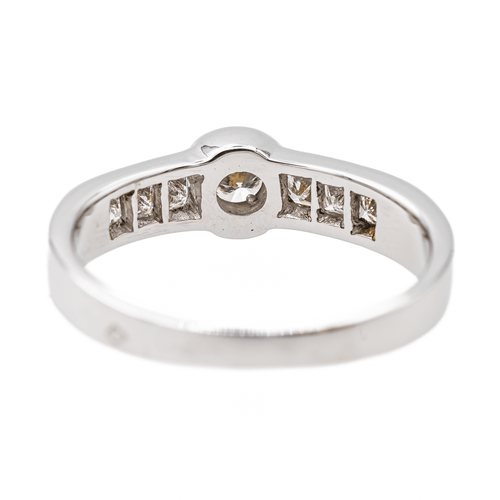 Bague 57 Bague solitaire en or blanc 18 carats et diamants 58 Facettes 3505424CN