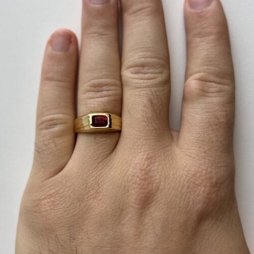 Bague 62 Bague homme en or jaune 18 carats avec cristal rouge 58 Facettes 35623