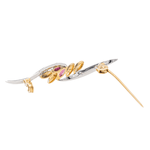 Broche Broche en or jaune 18 carats avec rubis et diamants 58 Facettes 3670083CN