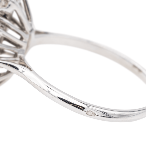 Bague 54 Bague Pompadour en or blanc 18 carats, saphir et diamants 58 Facettes 3681304RV