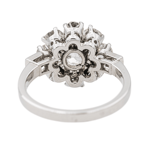 Bague 60 Bague marguerite en platine 950 sertie de diamants taille ancienne 58 Facettes 3841379RV