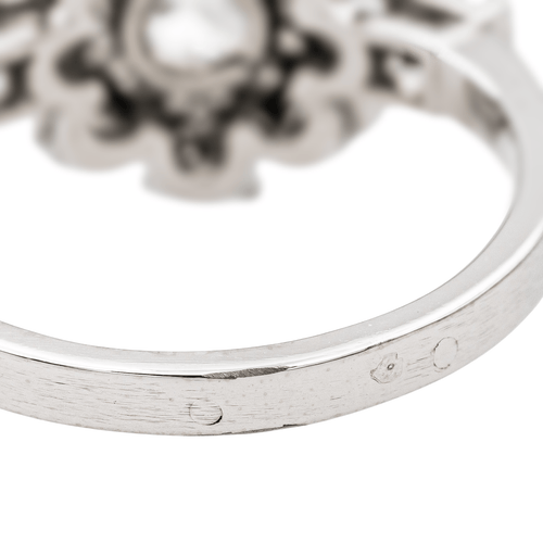 Bague 60 Bague marguerite en platine 950 sertie de diamants taille ancienne 58 Facettes 3841379RV