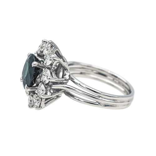 Bague 45 Bague marguerite en or blanc avec saphir et diamants 58 Facettes 3905085CN