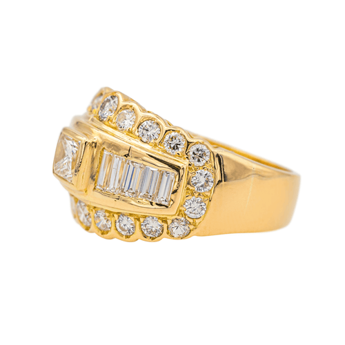 Bague 53 Bague en or jaune 18 carats sertie de diamants 58 Facettes 3981322RV