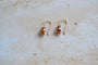 Boucles d'oreilles Collection Crush - Dormeuses décor gouvernail en or jaune 14 carats et perles 58 Facettes 3106