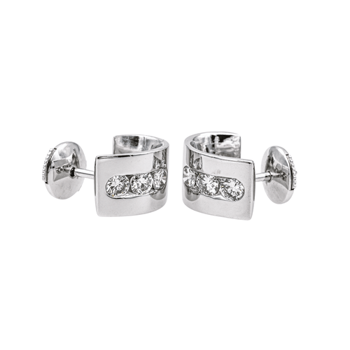 Boucles d'oreilles Boucles d’oreilles puces en or blanc 18 carats avec diamants 58 Facettes 4221378RV