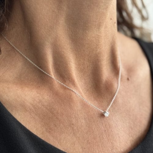 Collier Collier point lumineux - Chaîne maille forçat en or blanc 18 kt et diamant 0,27 ct 58 Facettes 425