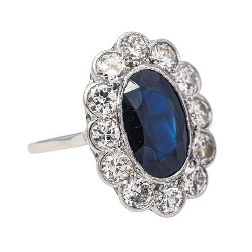 Bague 53 Bague Pompadour en platine 950 au saphir ovale et diamants 58 Facettes 4250490CN