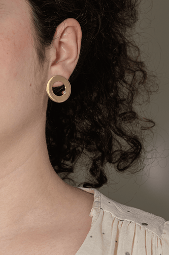 Boucles d'oreilles Dinh Van Cible - Boucles d’oreilles puces en or jaune et diamants 58 Facettes 4284535RV