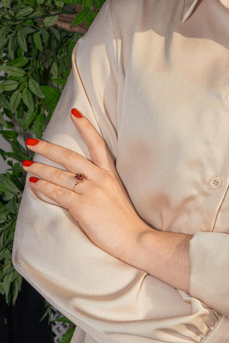 Bague 52 Bague marguerite sertie de rubis en or rose 18 carats 58 Facettes 4354719CN