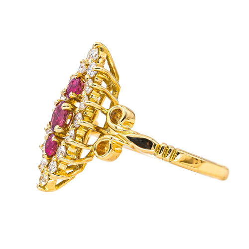 Bague 53 Bague marquise en or jaune 18 carats, rubis et diamants 58 Facettes 4562575CN