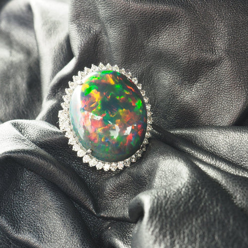 Bague 54 Bague opale et diamants en or jaune 18 carats 58 Facettes 4803