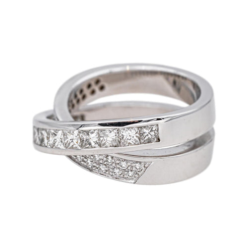 Bague 56.5 Bague pavée en or blanc 18 carats et diamants 58 Facettes 4672916RV