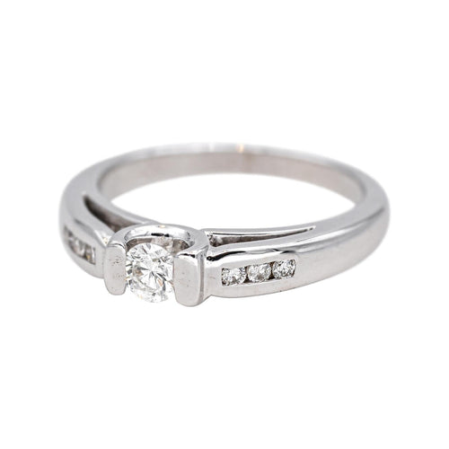 Bague 53 Bague en or blanc 18 carats sertie de diamants 58 Facettes 4724769RV
