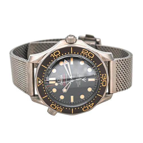Montre Omega Seamaster Diver 300M 007 - Montre en titane 58 Facettes 4823353RV
