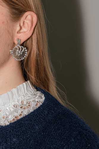 Boucles d'oreilles Boucles d’oreilles en or blanc 18 carats et platine, diamants 58 Facettes 4932002CN
