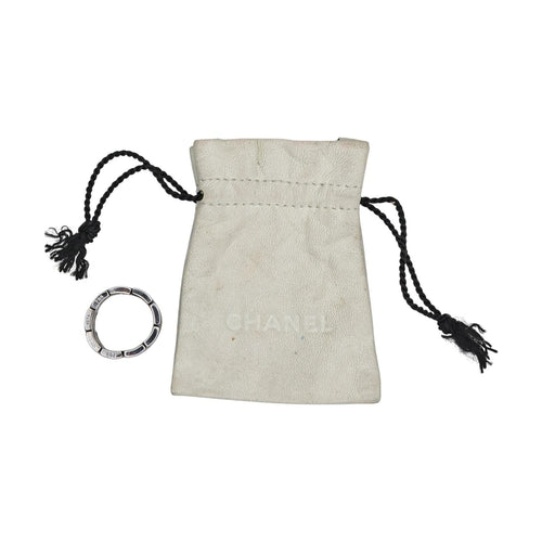 Bague 64 Chanel Bague Bandeau Matelassée Or blanc 58 Facettes 4942441CN