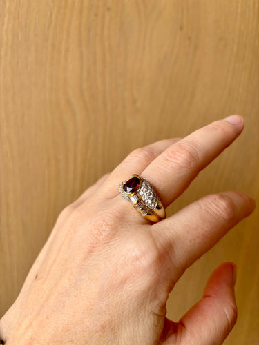 Bague 60 Bague cocktail rubis et diamants en or jaune et blanc 18 carats 58 Facettes