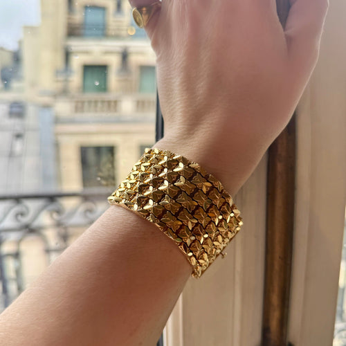 Bracelet Bracelet manchette vintage à maille fleurie souple 58 Facettes REF24083-246