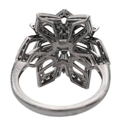Bague 55 Bague fleur en or noir 18 carats et diamants 58 Facettes 578700RV