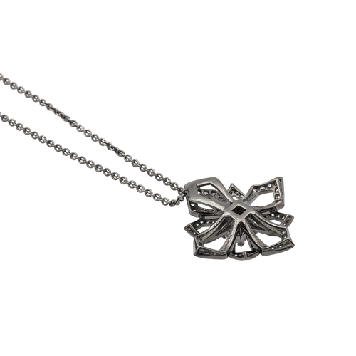 Collier Collier fleur - Pendentif en or noir 18 carats et diamants 58 Facettes 578701RV