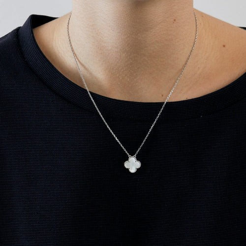 Collier Van Cleef & Arpels Collier Vintage Alhambra, en or blanc, nacre. 58 Facettes DV1699-3