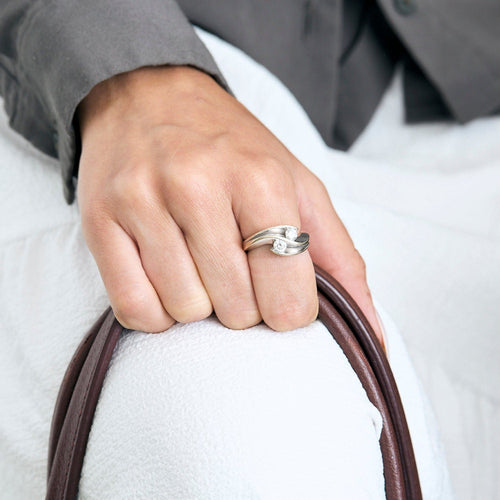 Bague 54 Bague jonc or gris 2 diamants 58 Facettes GU61