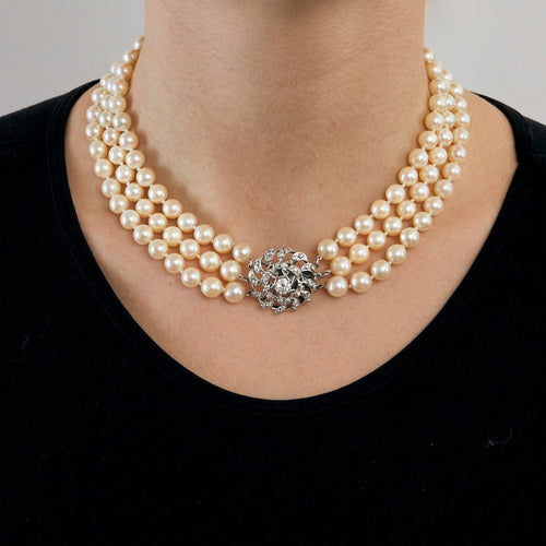 Collier Collier ras-de-cou trois rangs de perles en or gris et diamants 58 Facettes BO/230036 STA