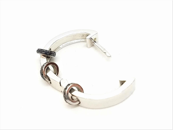 Boucles d'oreilles Asherali Knopfer - Boucle d’oreille créole en or blanc avec diamants noirs 58 Facettes 590021CN