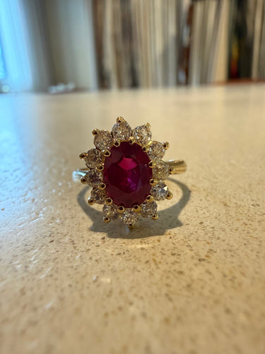 Bague 51.5 Bague en or jaune 18K avec rubis birman et diamants 58 Facettes