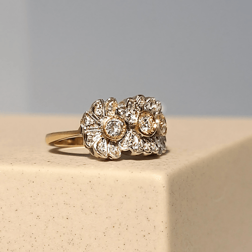 Bague 52.5 Bague Art déco rétro années 1940 en or blanc 14 carats et diamants 58 Facettes 2601