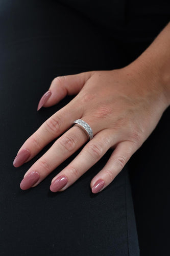 Bague 56 Bague en or blanc 18 carats pavée de diamants 58 Facettes 729105CN