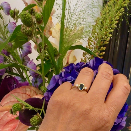 Bague 54.5 Bague trilogie saphir et diamants en or jaune 18 carats 58 Facettes AAEC329B19CE4F6ABE07820B6EF063DE