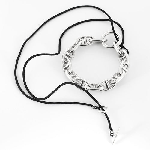 Pendentif Hermès Chaîne d'Ancre - Pendentif rond en argent et cordelière en coton noir 58 Facettes 58FC38