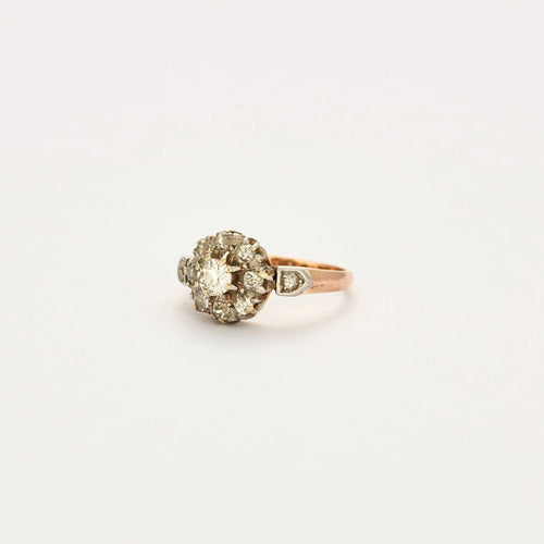 Bague 49 Bague à motif floral en or rose, or gris, et diamants 58 Facettes DV0528-1