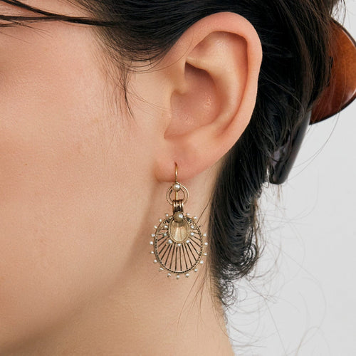Boucles d'oreilles Paire de pendants d'oreilles Palmettes en or jaune et perles 58 Facettes DV617-2