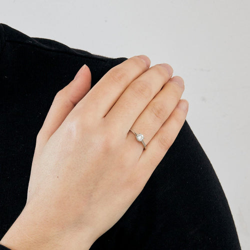 Bague 51 Celinni - Promesse - Bague solitaire en or blanc et diamant 58 Facettes DV0625-1