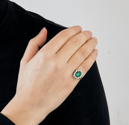 Bague 46 Bague marguerite or blanc, émeraude et diamants 58 Facettes DV0629-2