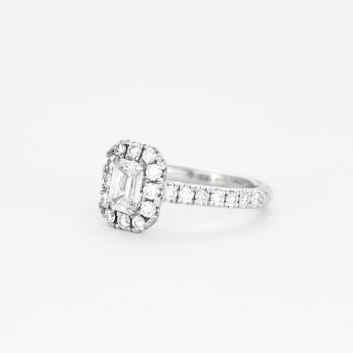 Bague 52 Bague Diamant taille émeraude serti sur or gris 58 Facettes DV0644-1