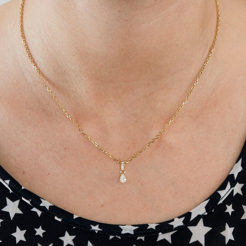 Collier Collier en or jaune serti d'un diamant poire 58 Facettes DV0397-5