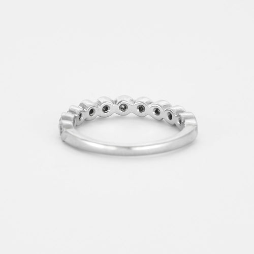 Bague 48 Demie alliance en or gris et diamants 58 Facettes DV0684-1