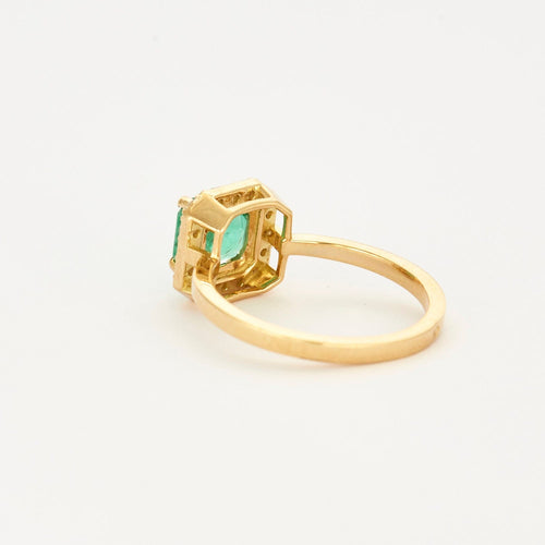 Bague 53 Bague en or jaune, émeraude et diamants 58 Facettes DV4642-2