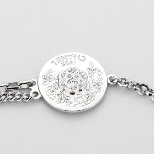 CHANEL - Camélia - Bracelet en or gris, diamants